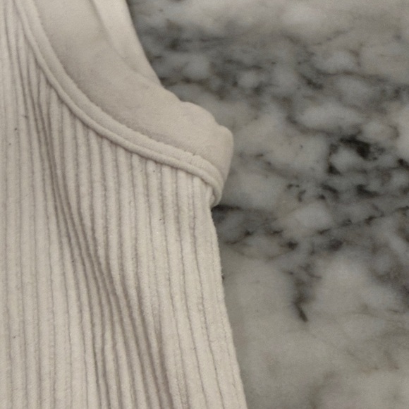 Aritzia White Ribbed Tank Top - Picture 5 of 6